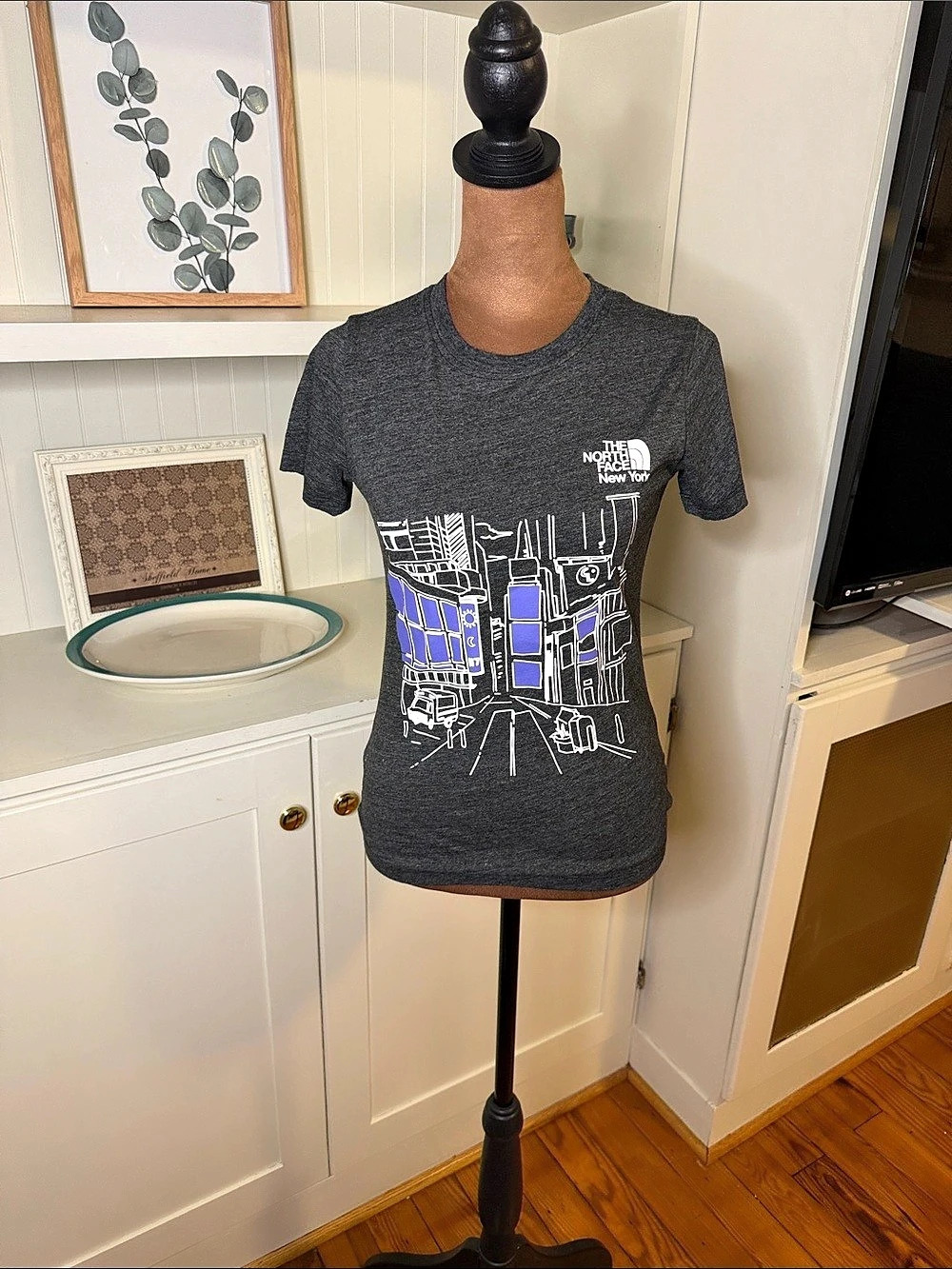 The North Face New York City Graphic Tee Gray & White